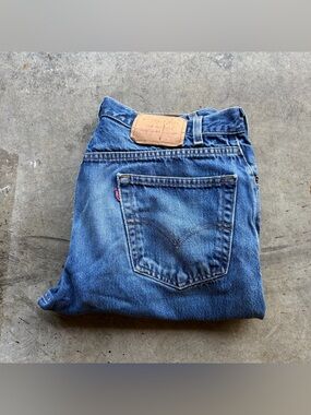 Vintage Y2K Levi’s 517 Distressed